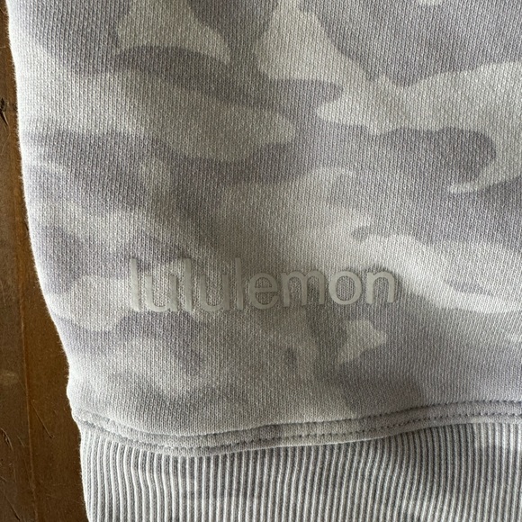 Lululemon All Yours Crew - Picture 4 of 6